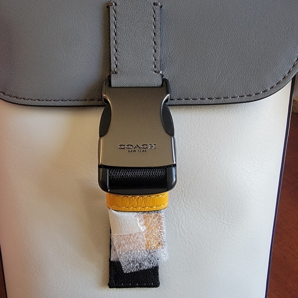 NWT Coach Small Track Flap Crossbody White Gray Colorblock Leather C4160 - Picture 5 of 16